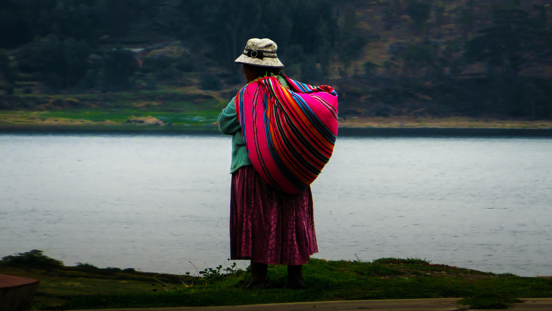 Image of woman in Peruvian garb